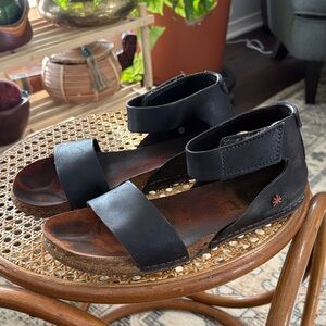 The Art company Creta leather sandals. Measured size 8